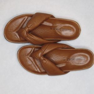 Donna Style puffy tan flip flop thong flat sandal shoe-Size 37 (US 6.5)